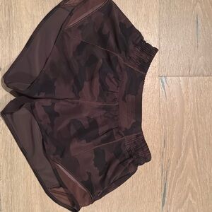 Lululemon hotty hot shorts 4